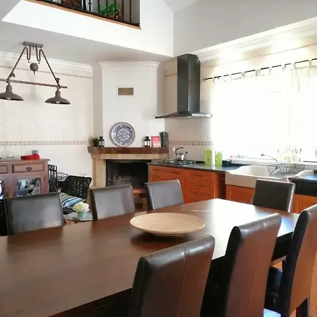 D'yellow House - And Countryside Holiday home Carqueja