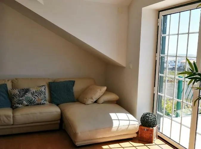 D'yellow House - And Countryside Carqueja